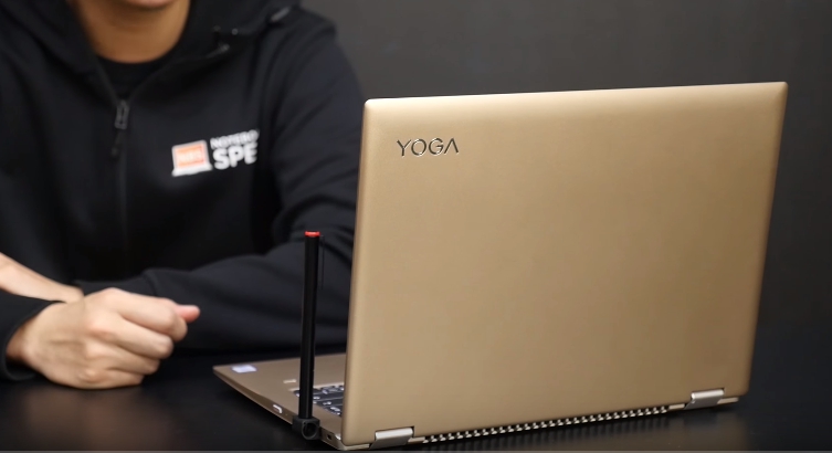 Laptop Lenovo Yoga 520 14IKB-80X8005SVN (Gold)