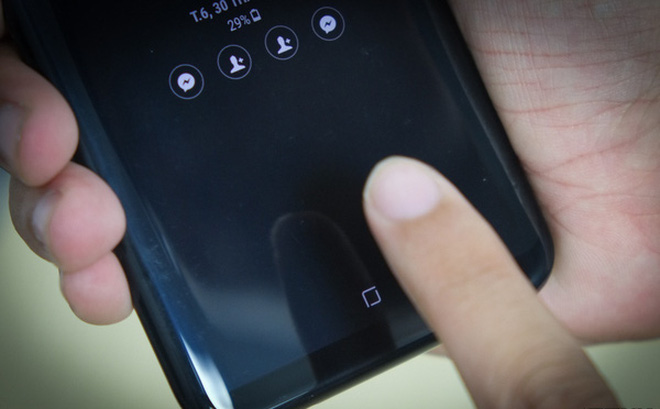 Galaxy S8 có cảm biến vân tay trong màn hình xuất hiện được bán tại Việt Nam
