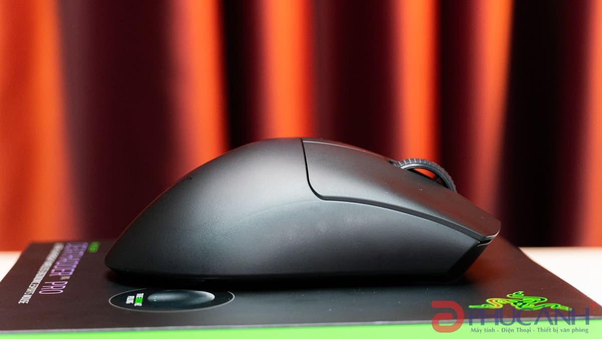 Razer DeathAdder V4 Pro – Chuột gaming không dây chuẩn esports, siêu nhẹ và cực nhanh