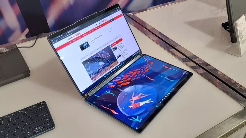 Lenovo phá vỡ truyền thống với việc ra mắt Yoga Book 9i, siêu phẩm sở hữu 2 màn hình