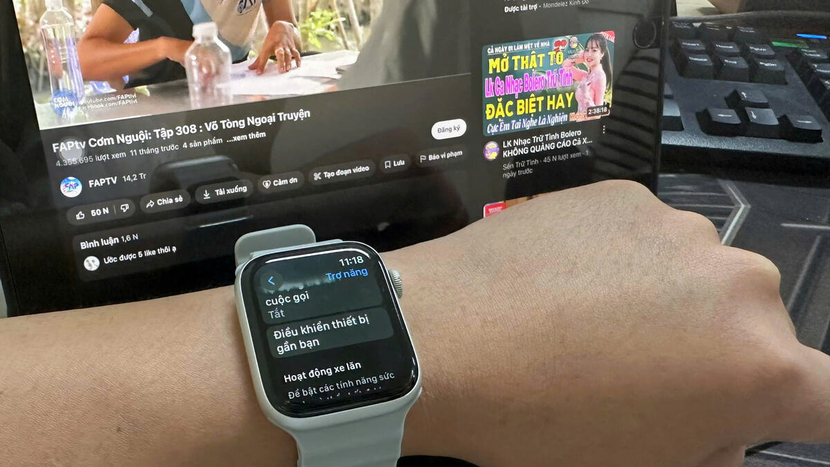 Dùng ngón tay điều khiển YouTube trên iPad