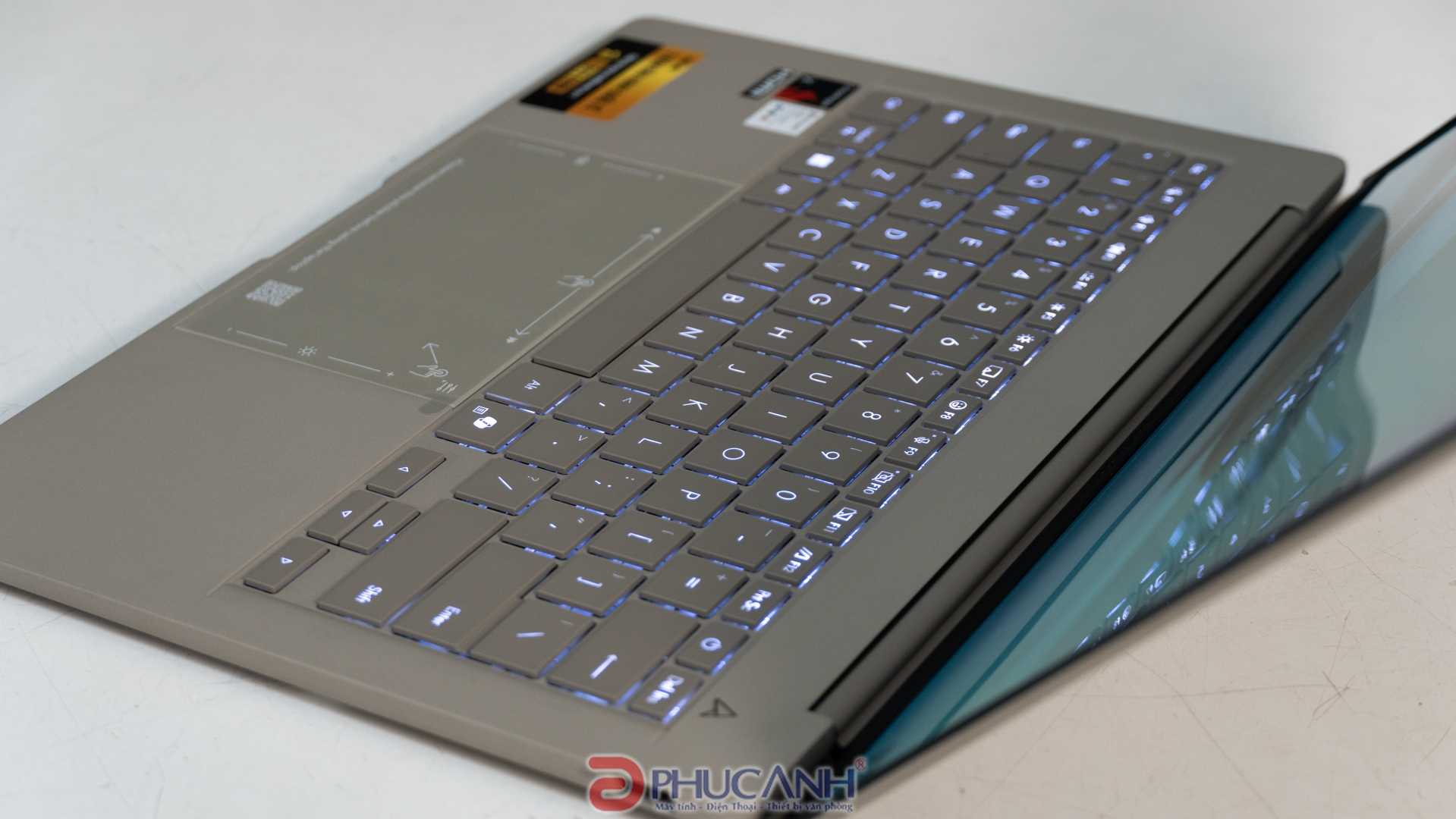 ASUS Zenbook A14 (UX3407QA)