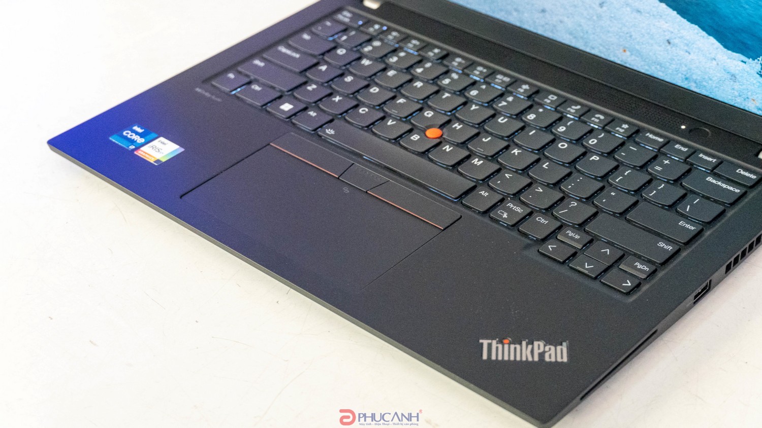 ngoại hình Lenovo ThinkPad T14s Gen 4