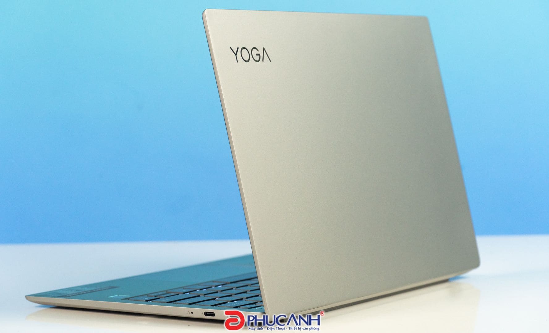 ngoại hình Lenovo Yoga S730
