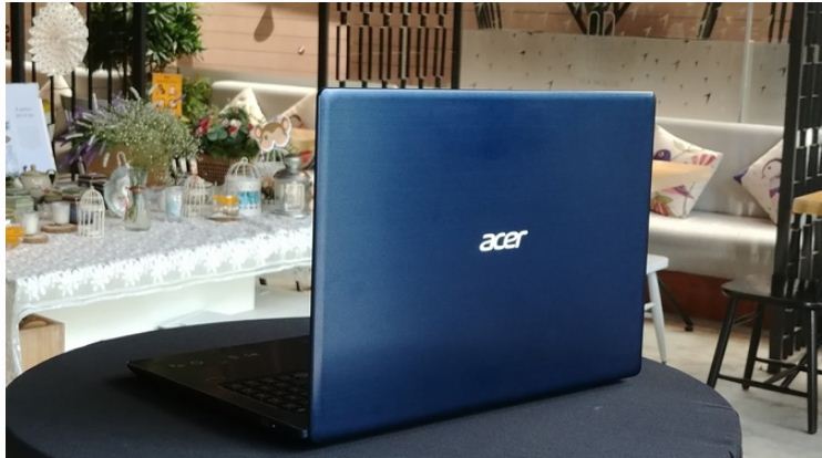 Laptop Acer Swift 3 – Laptop chạy chip Intel thế hệ thứ 8 mạnh mẽ, giá trong tầm tay
