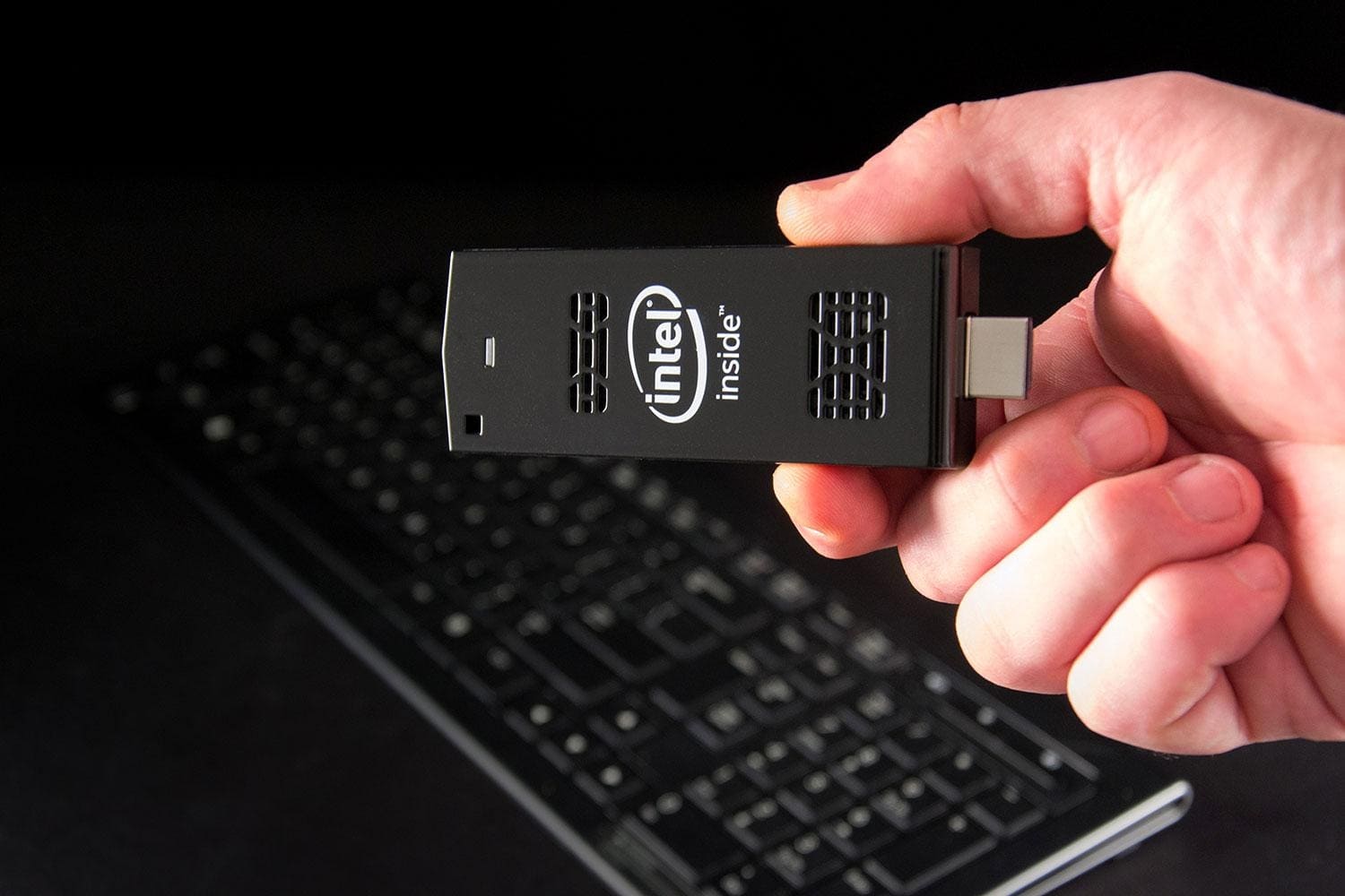 Intel Computer Stick - Máy tính mini siêu nhỏ gọn, mạnh mẽ đến không tưởng