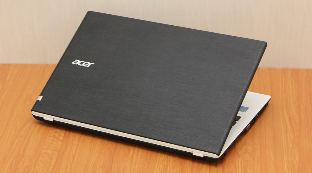 Laptop Acer Aspire E5 573 – Giá chất giải trí tuyệt vời