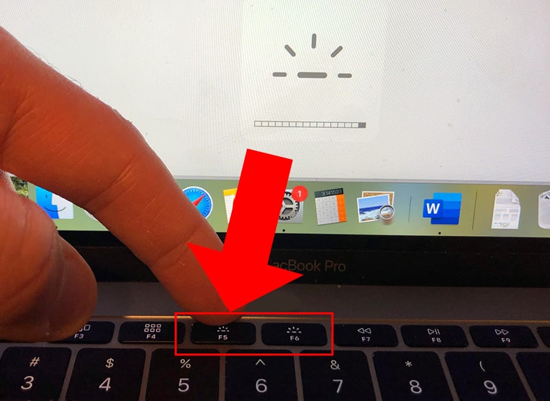 Tắt đèn bàn phím trên MacBook bằng phím cứng