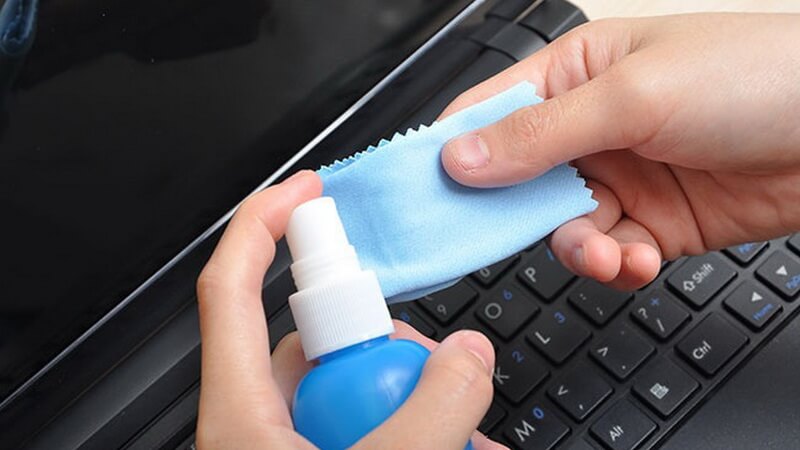 Cần vệ sinh laptop thường xuyên