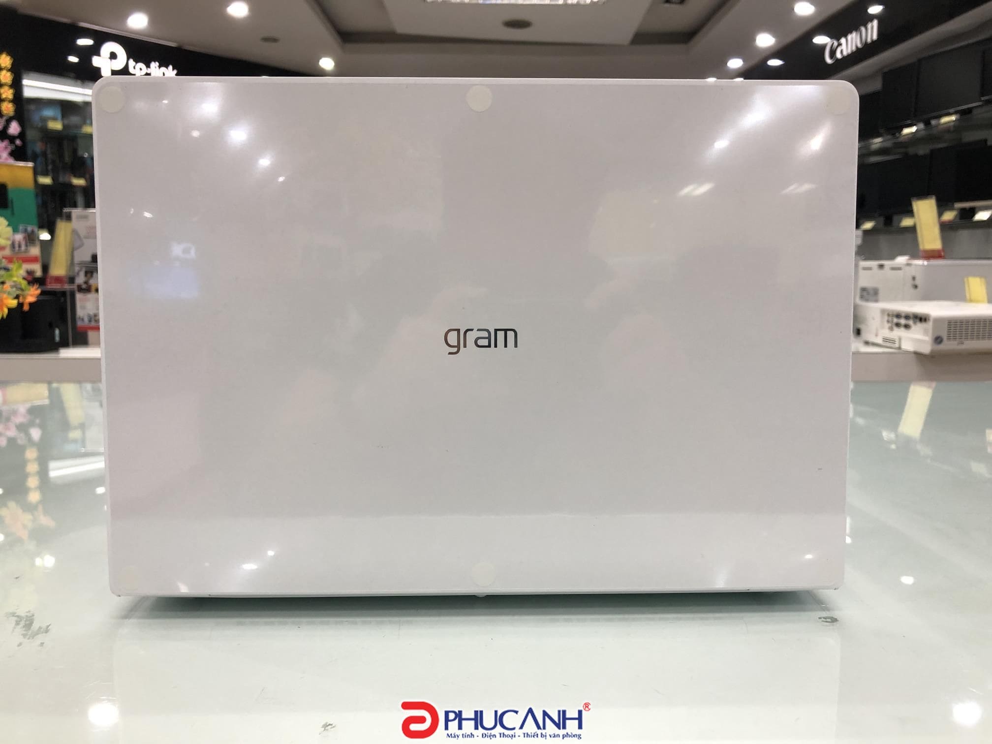 thiết kế của LG GRAM 13ZD980-G.AX52A5