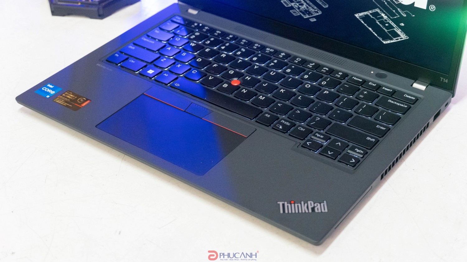 ngoại hình Lenovo ThinkPad T14 Gen 4