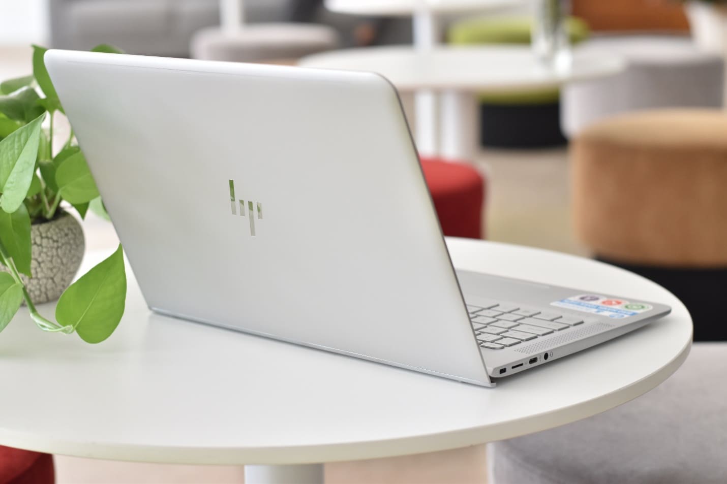 HP Envy 13 – Laptop cao cấp dành cho doanh nhân
