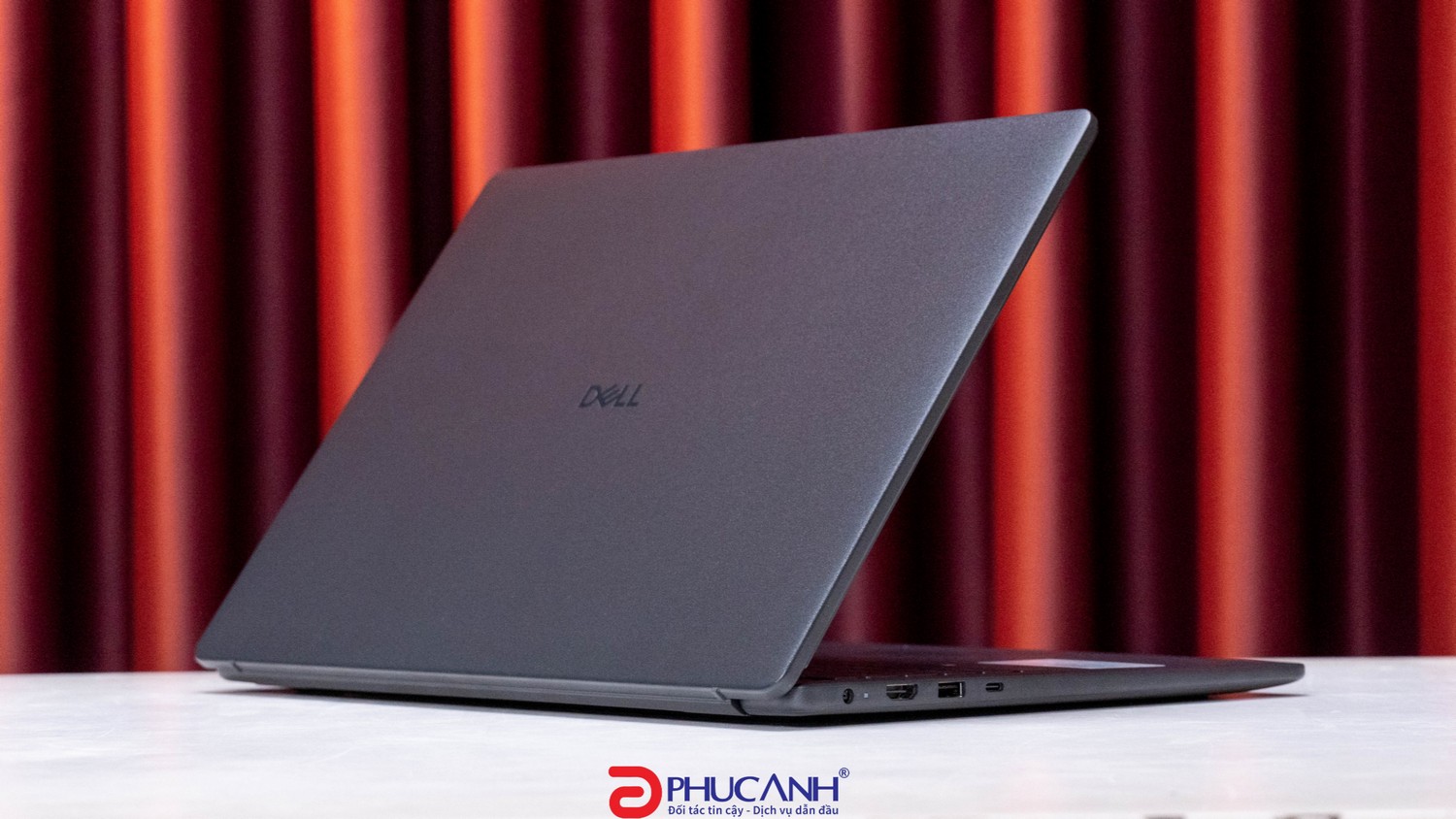 Review Dell 16 DC16250