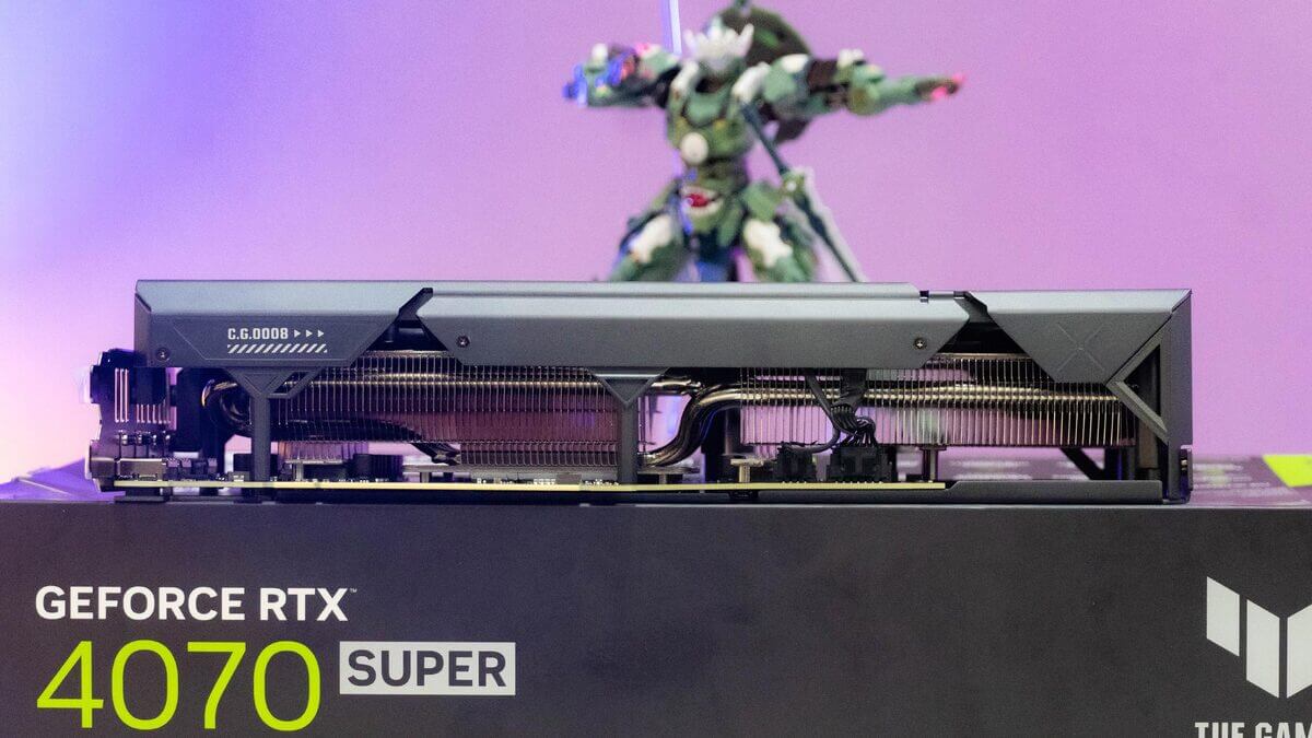 kích thước Asus TUF Gaming GeForce RTX 4070 SUPER OC