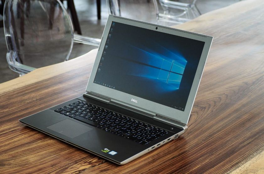 Dell Vostro 7570: Liệu có laptop chơi game dành cho dân văn phòng mà vẫn sang?