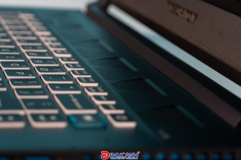 laptop Acer Triton 500