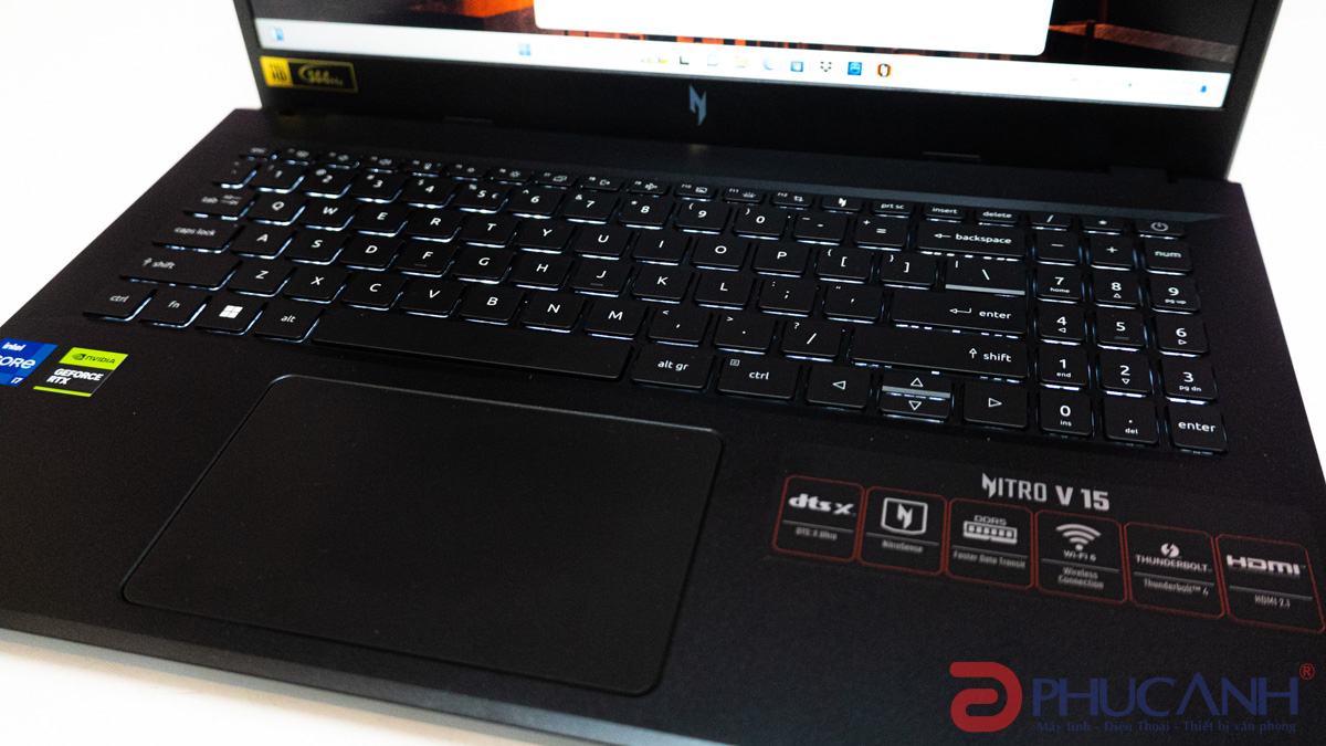Acer Gaming Nitro V ANV15 với thiết kế đơn giản