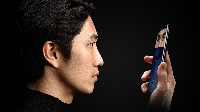 Tính năng Quét mống mắt trên Galaxy S8 có thể dùng để mua hàng online