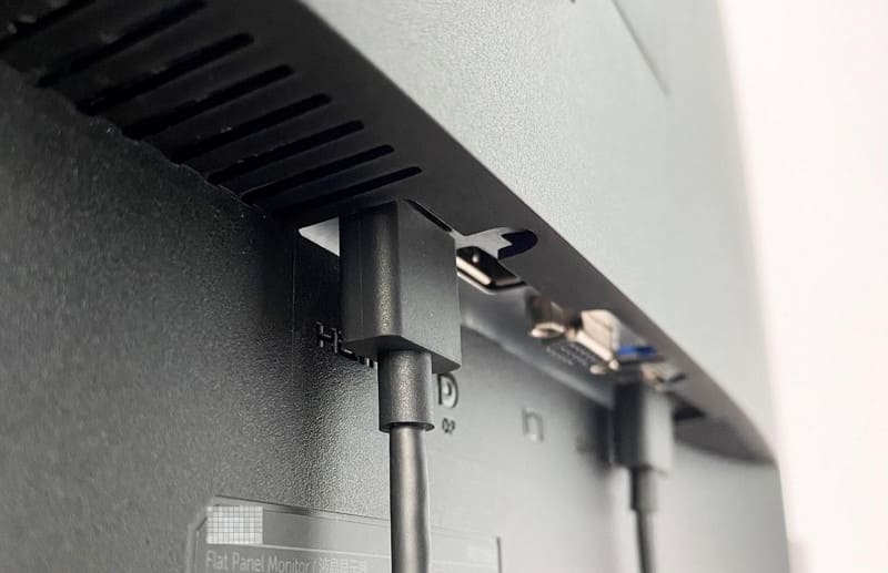 Kết nối HDMI không dây với Microsoft Wireless 4K Display Adapter