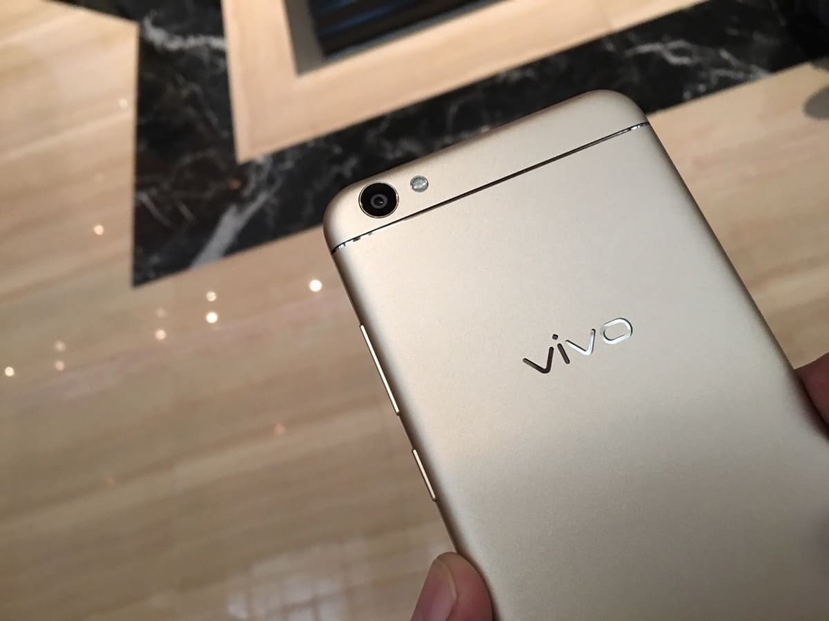 Vivo ra mắt điện thoại V5 trang bị camera trước 20MP siêu khủng dành cho tín đồ selfie
